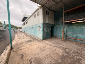 98-021 Kamehameha Hwy, Aiea, HI à louer Autre– Image 2 sur 5