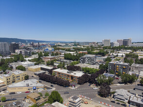 975 SE Sandy Blvd, Portland, OR - VUE AÉRIENNE  vue de carte - Image1