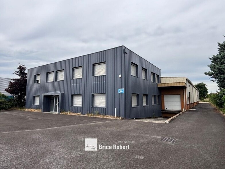 21 Rue Lavoisier, Chassieu à louer - Photo de l’immeuble – Image 2 sur 8