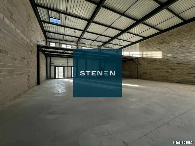 Plus de détails pour Local d'activités à louer