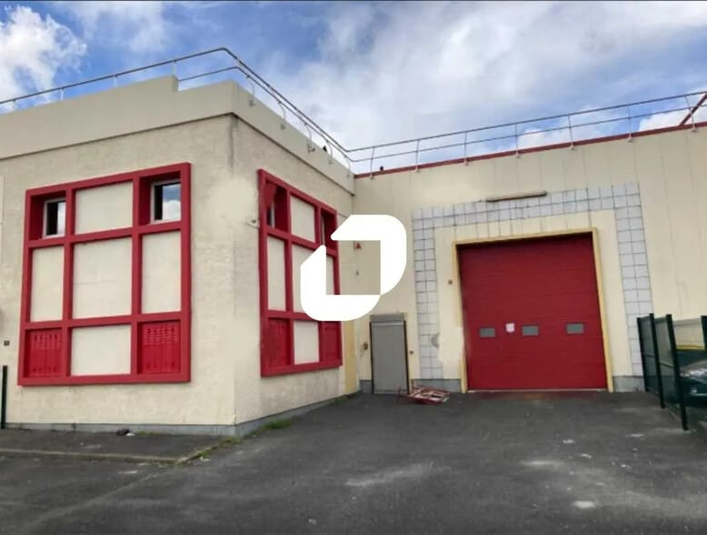 Local d’activités dans Choisy-le-Roi à louer - Photo de l’immeuble – Image 2 sur 7