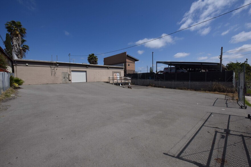 828 Grand Ave, Spring Valley, CA à louer - Photo de l’immeuble – Image 3 sur 35