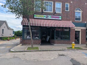 48-62 Central St, Southbridge, MA à louer Photo intérieure– Image 1 sur 23