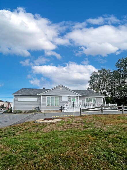 547 Broadway, Methuen, MA à louer - Photo de l’immeuble – Image 2 sur 3