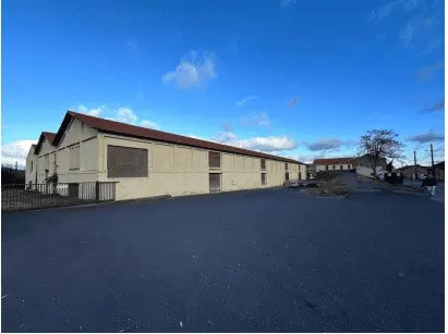 Industriel/Logistique dans Lézignan-Corbières à louer Photo de l’immeuble– Image 1 sur 5