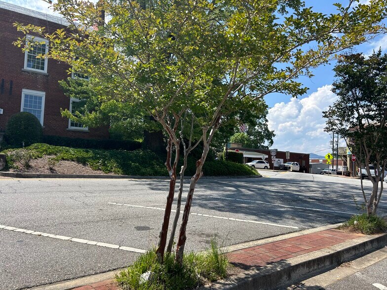 15 Courthouse Sq, Cleveland, GA à vendre - Photo de l’immeuble – Image 3 sur 15