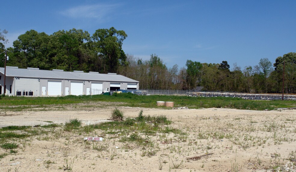 3015 Millerville Rd, Baton Rouge, LA à louer - Photo de l’immeuble – Image 2 sur 3