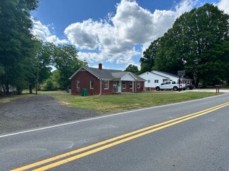 Plus de détails pour 113 Meadow Creek Church Rd, Locust, NC - Logement à vendre