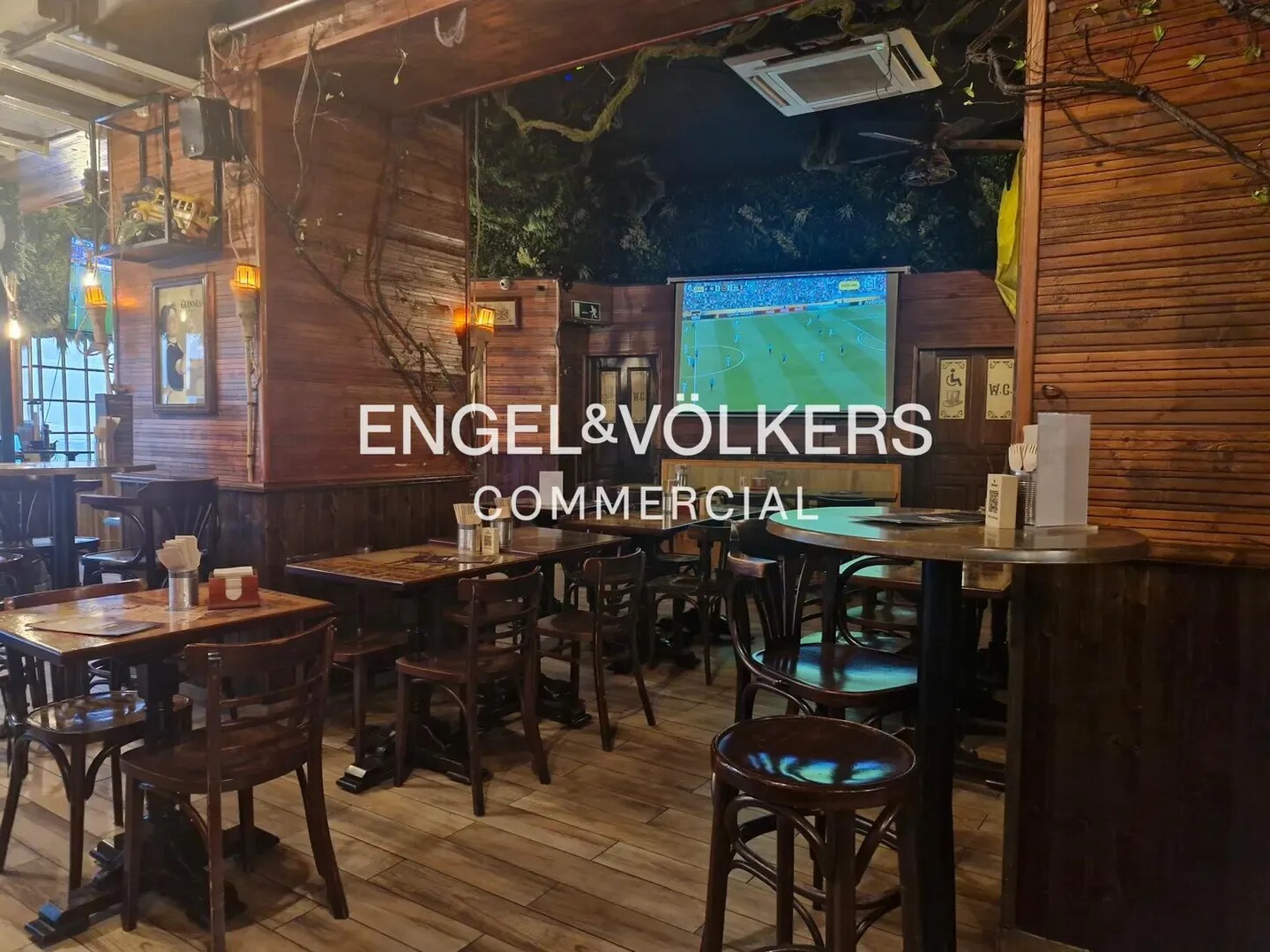 Local commercial dans Barcelone, Barcelona à louer Photo intérieure– Image 1 sur 2