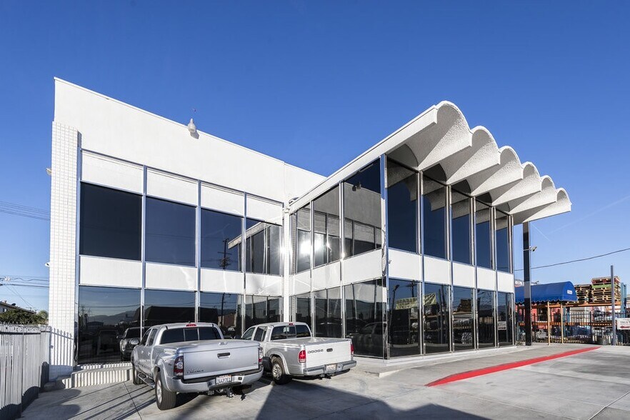 6829 Lankershim Blvd, North Hollywood, CA à louer - Photo de l’immeuble – Image 3 sur 10