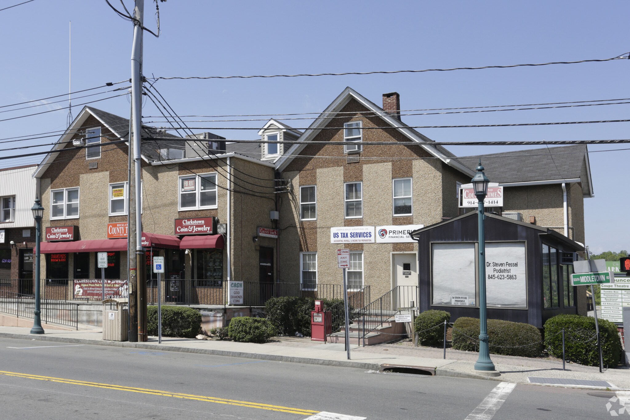 111-119 Middletown Rd, Nanuet, NY à louer Photo principale– Image 1 sur 7