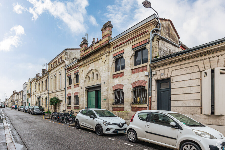 Bureau dans Bordeaux à louer - Photo de l’immeuble – Image 2 sur 2