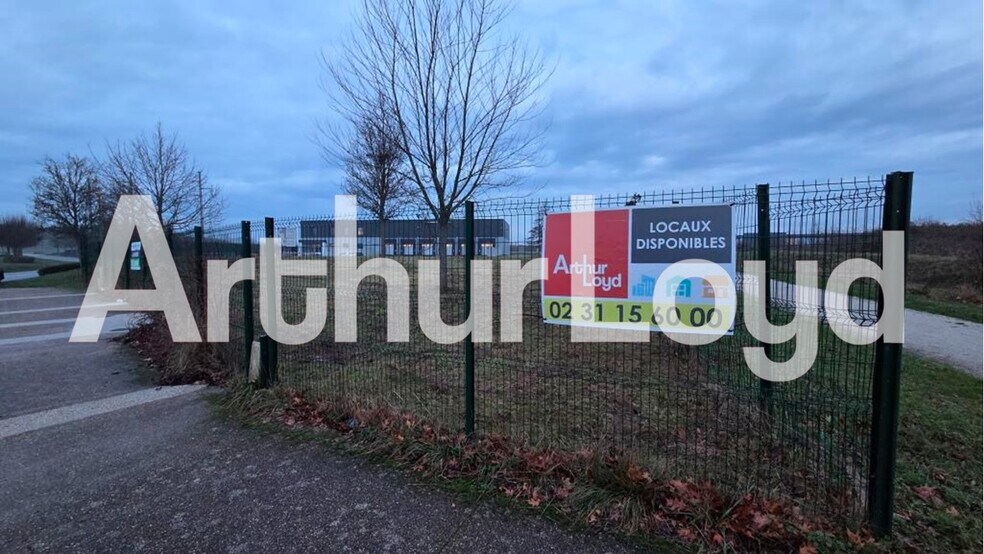 Industriel/Logistique dans Mouen à louer - Photo de l’immeuble – Image 3 sur 8