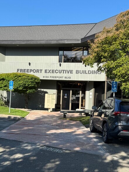 6130 Freeport Blvd, Sacramento, CA à louer - Photo de l’immeuble – Image 1 sur 6