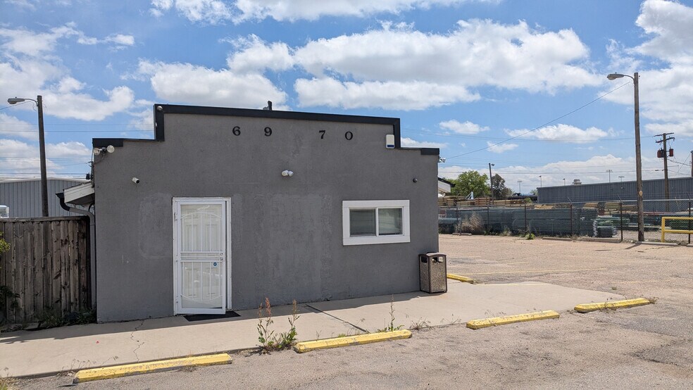 6970 Eudora Dr, Commerce City, CO à vendre - Photo de l’immeuble – Image 2 sur 6