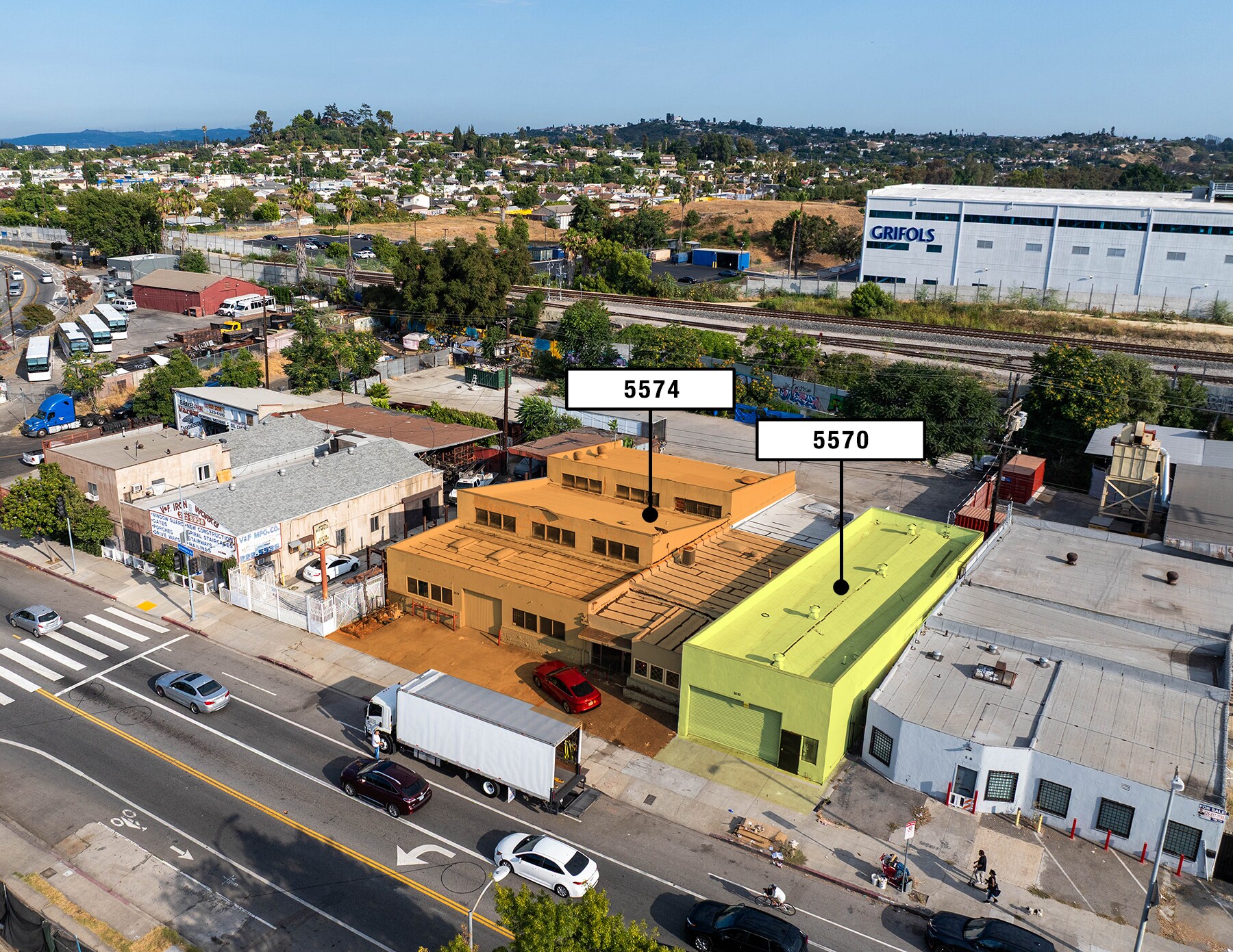 5570 Alhambra Ave, Los Angeles, CA à louer Aérien– Image 1 sur 10