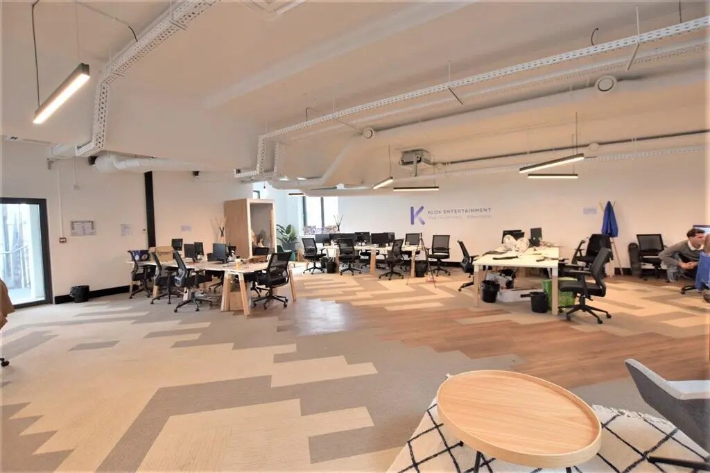 Bureau dans Paris à louer Photo de l’immeuble– Image 1 sur 9