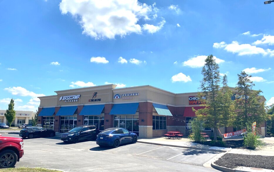 8661-8667 W 135th St, Overland Park, KS à louer - Photo de l’immeuble – Image 2 sur 6