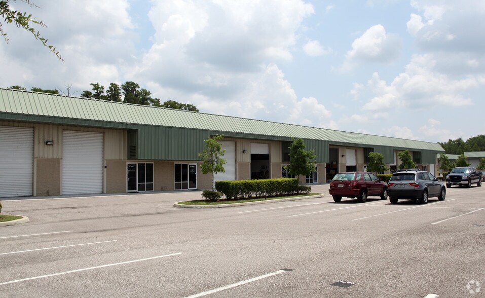 11413 Challenger Ave, Odessa, FL à louer - Photo de l’immeuble – Image 3 sur 18