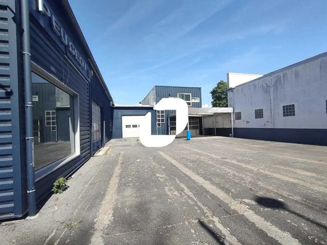 Local d'activités dans Jouy-en-Josas à vendre Photo de l’immeuble– Image 1 sur 10