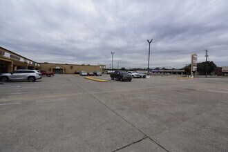1101-1139 S Broadway St, La Porte, TX à louer Photo intérieure– Image 2 sur 13