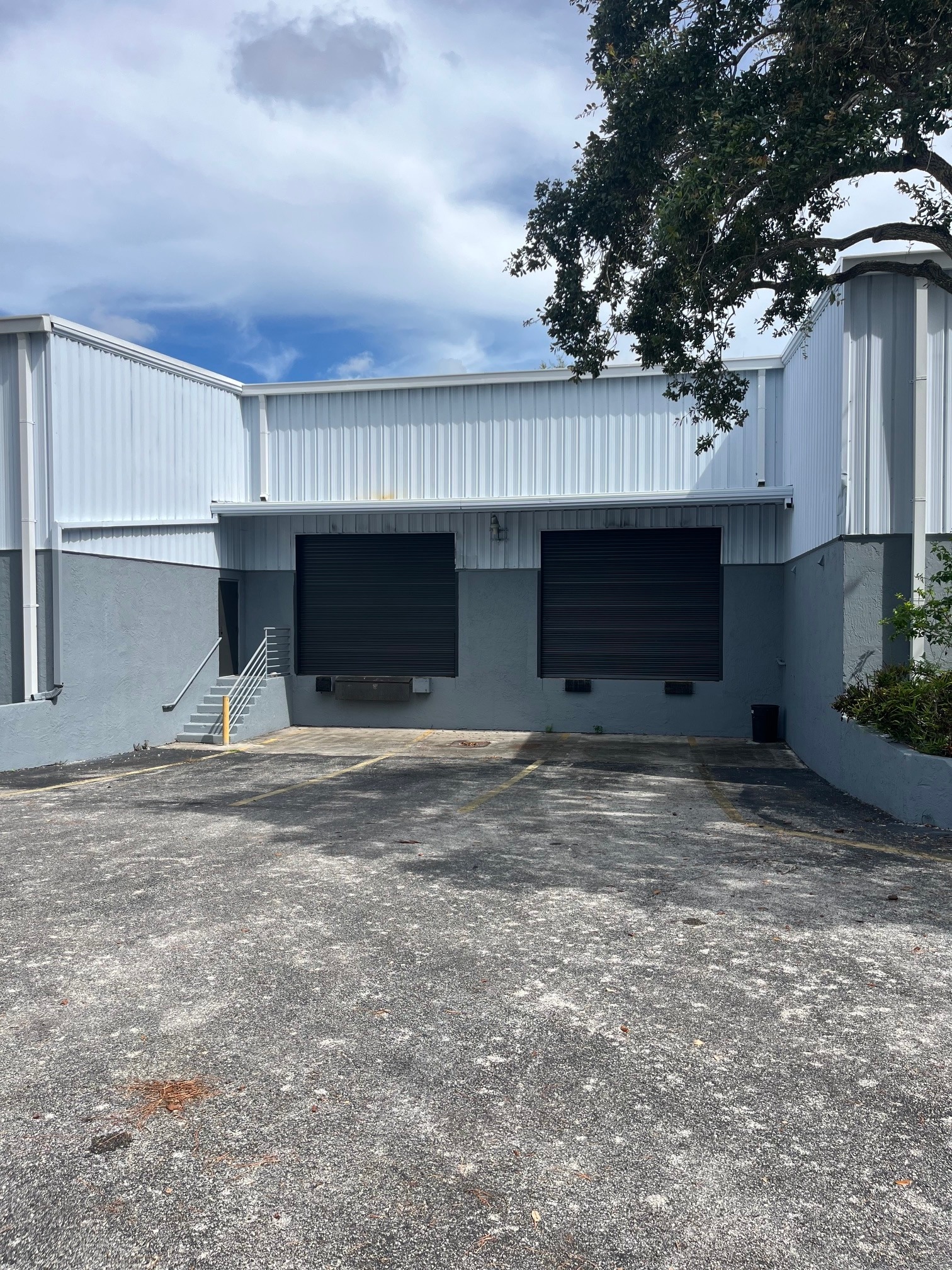 12100 SW 129th Ct, Miami, FL à louer Photo intérieure– Image 1 sur 12
