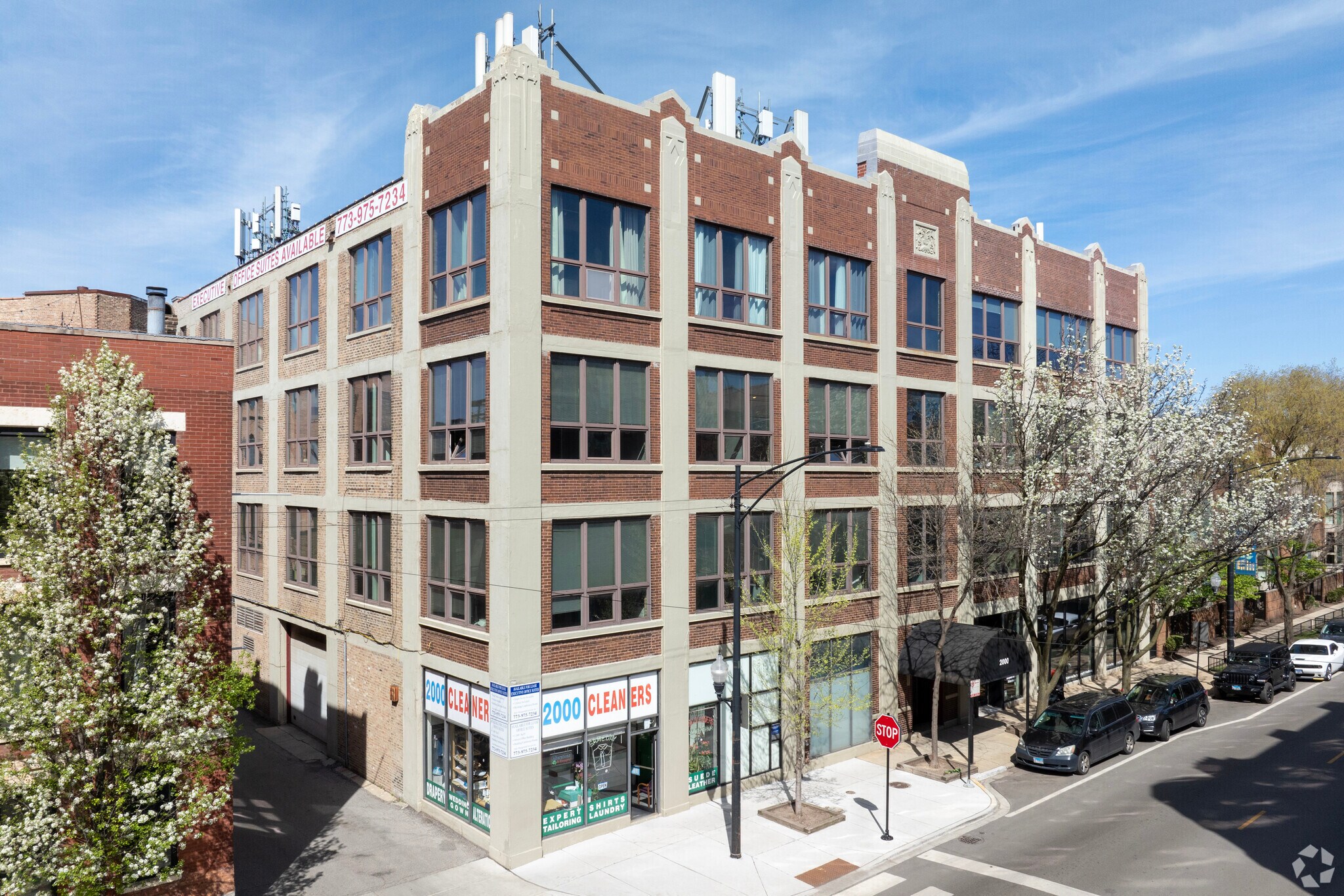 2000 N Racine Ave, Chicago, IL à louer Photo de l’immeuble– Image 1 sur 22