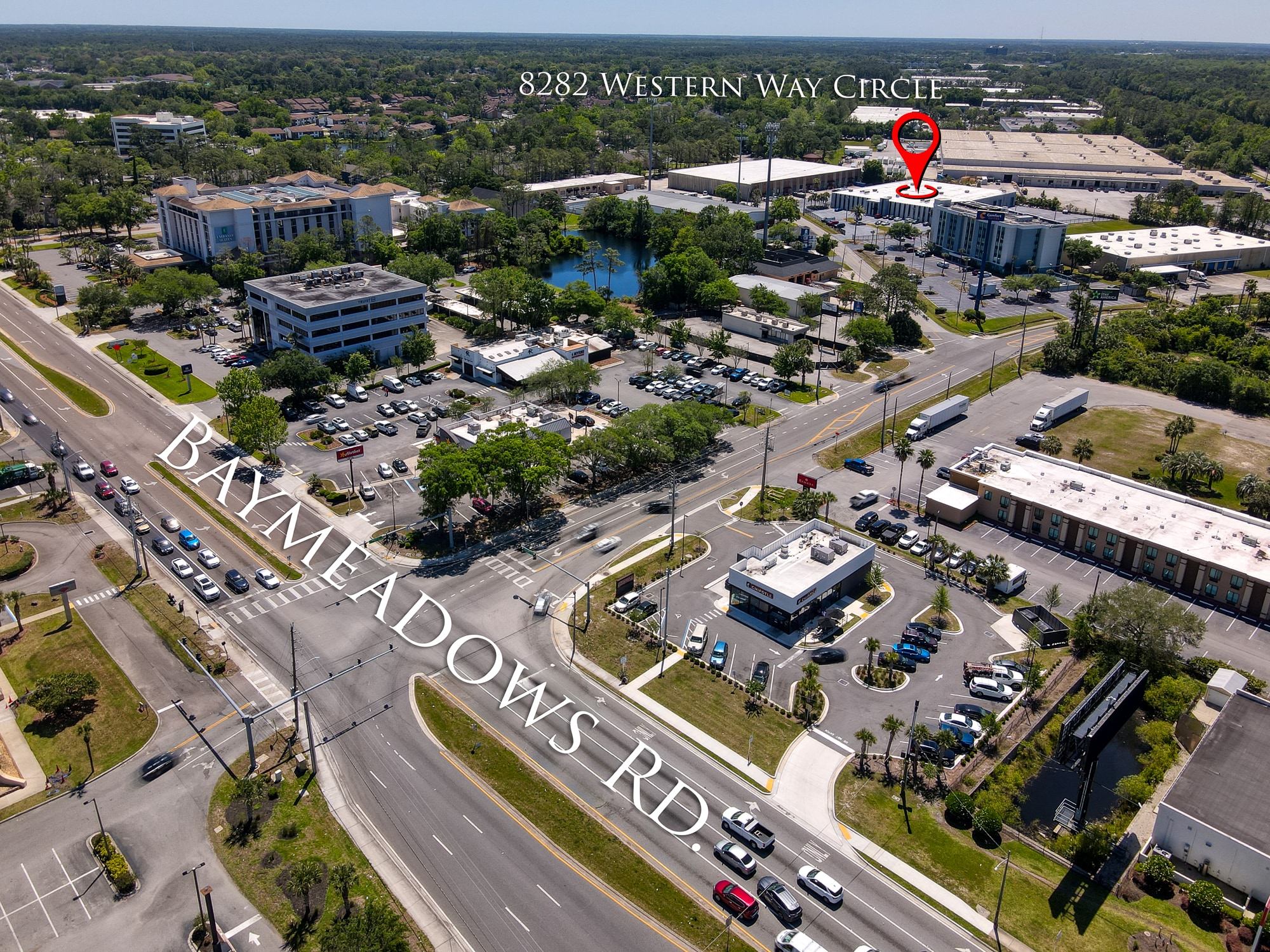 8282 Western Way Cir, Jacksonville, FL à louer Photo de l’immeuble– Image 1 sur 21