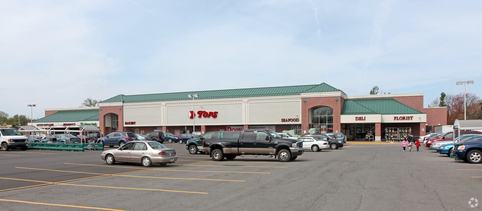 6914-6940 Erie Rd, Derby, NY à louer - Photo principale – Image 1 sur 13