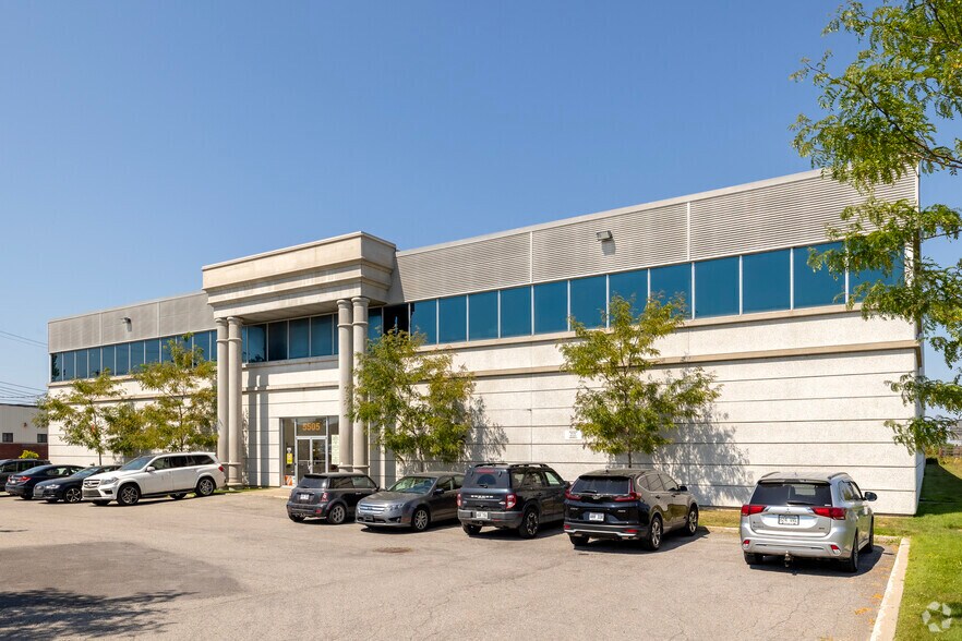 5505 Ch Saint-François, Saint-Laurent, QC à vendre - Photo de l’immeuble – Image 2 sur 3