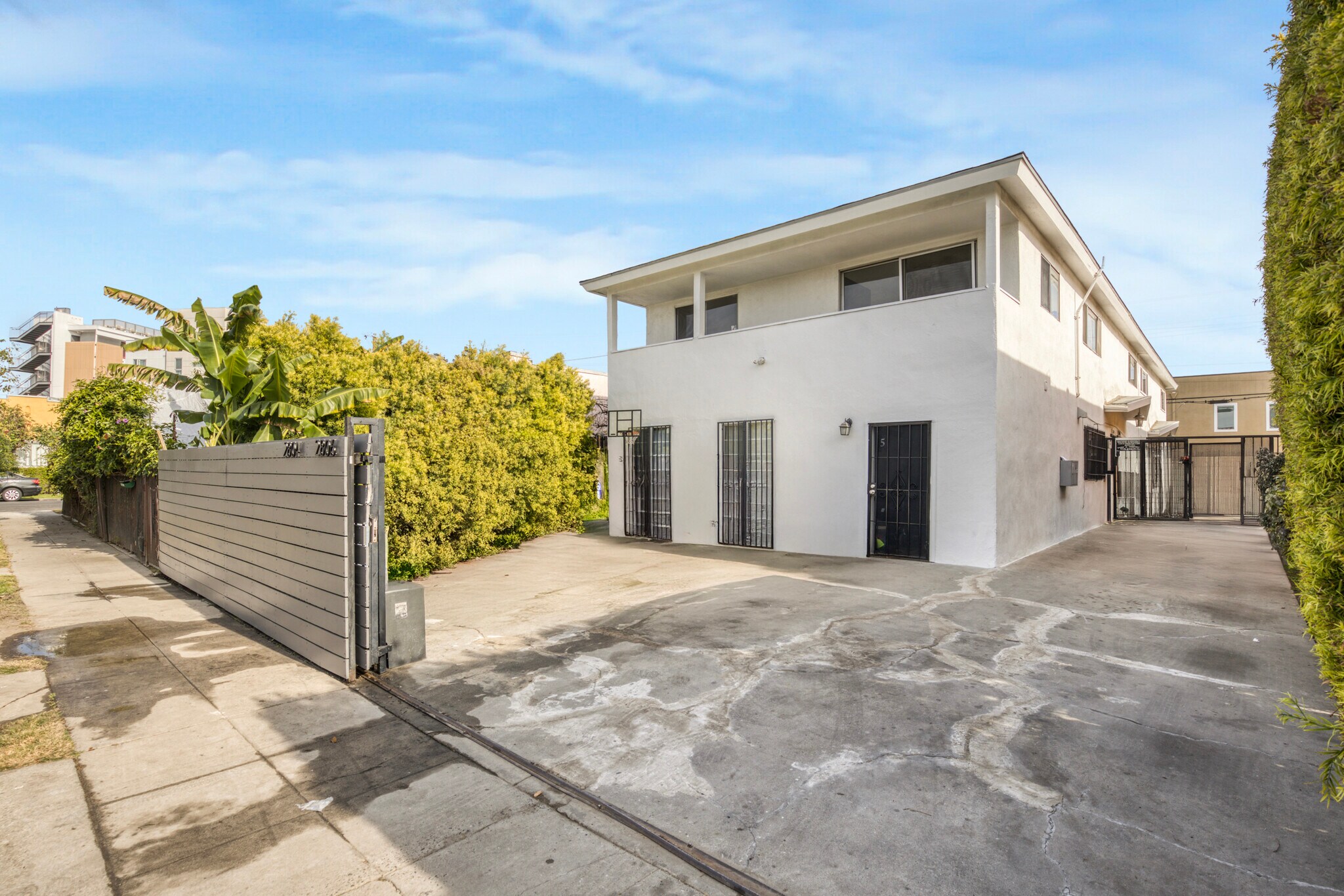 2806 S Norton Ave, Los Angeles, CA à vendre Photo de l’immeuble– Image 1 sur 21