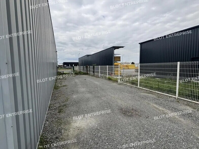 Local d'activités dans Nort-sur-Erdre à vendre - Photo de l’immeuble – Image 3 sur 6