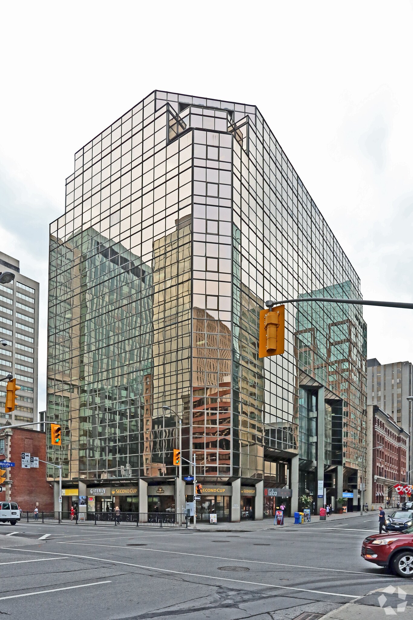 99 Metcalfe St, Ottawa, ON à louer Photo principale– Image 1 sur 3