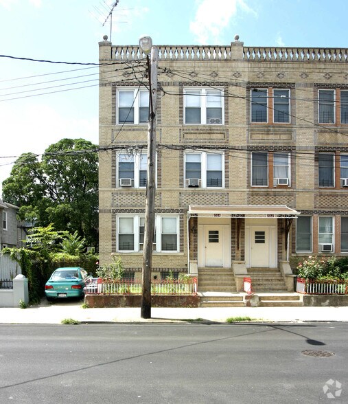 1564 Bay Ridge Ave, Brooklyn, NY à vendre - Photo principale – Image 1 sur 2