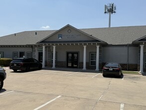 5320 N Tarrant Pky, Fort Worth, TX à louer Photo de l’immeuble– Image 1 sur 6