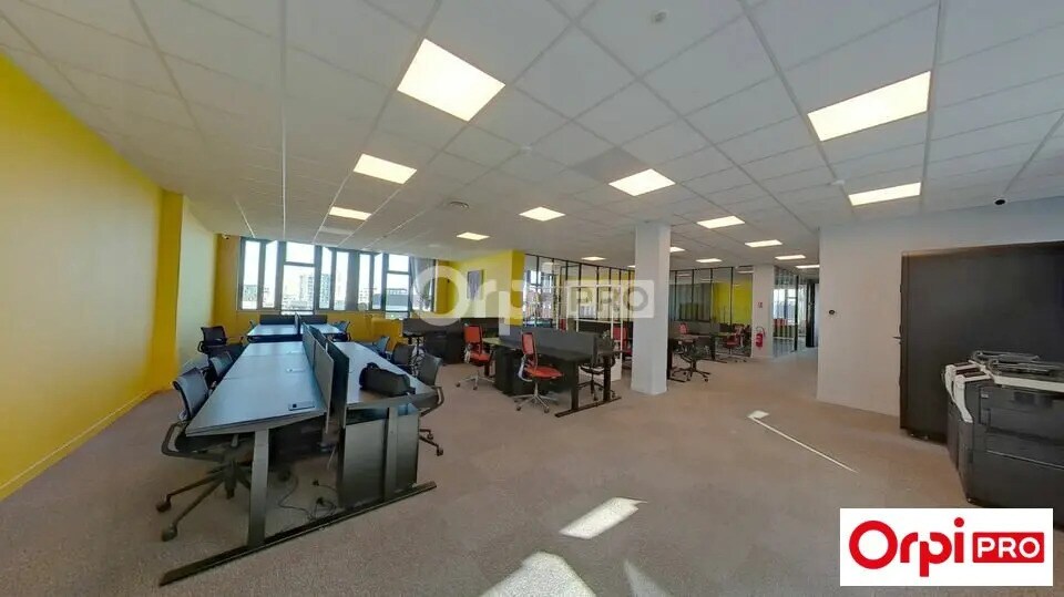 Bureau dans Lille à louer - Photo de l’immeuble – Image 1 sur 4