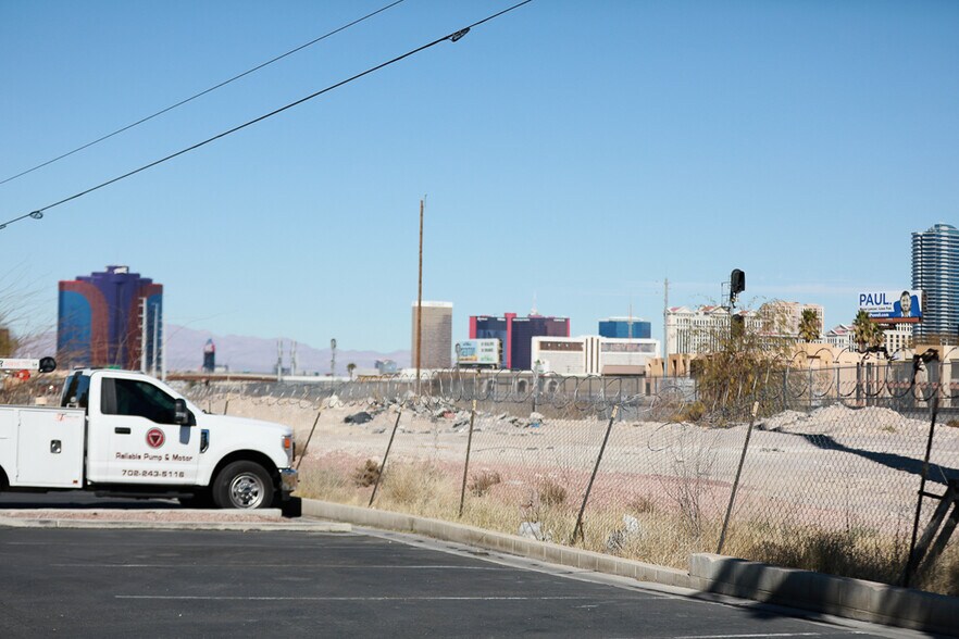 4155 W Bell Dr, Las Vegas, NV à vendre - Autre – Image 3 sur 33