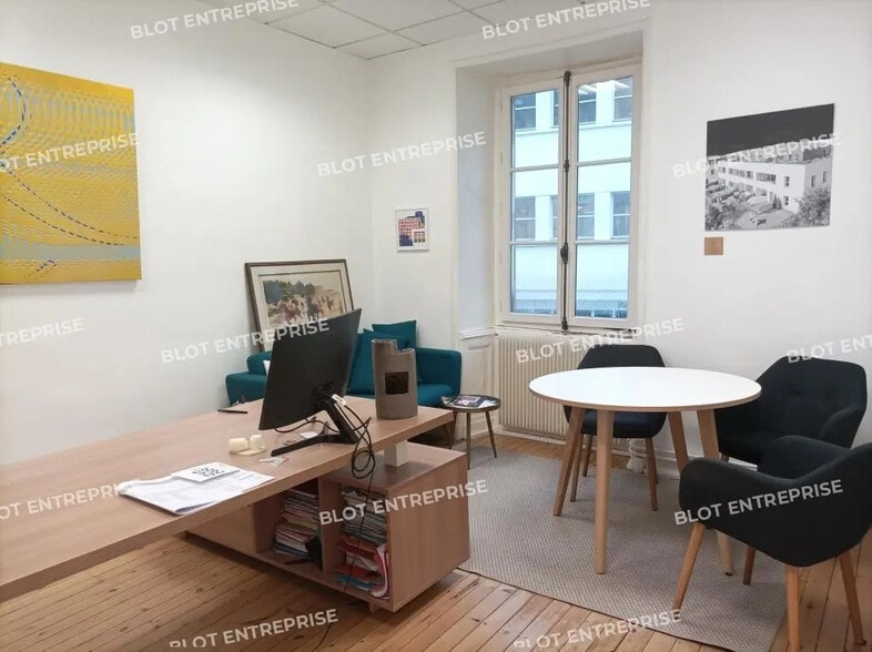 Bureau dans Nantes à louer - Photo de l’immeuble – Image 3 sur 9