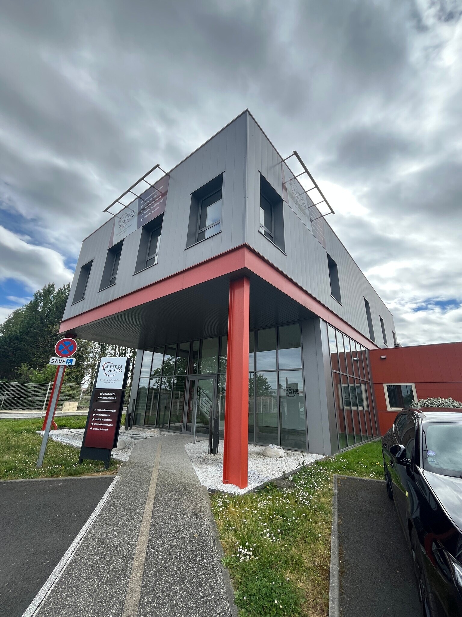 Bureau dans Villenave-d'Ornon à louer Photo principale– Image 1 sur 28