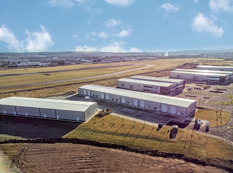 9A-9B International Ave, Dyce à louer - Photo principale – Image 1 sur 1