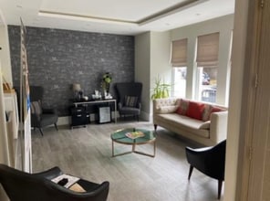 Portsmouth Rd, Esher à louer Photo intérieure– Image 2 sur 2