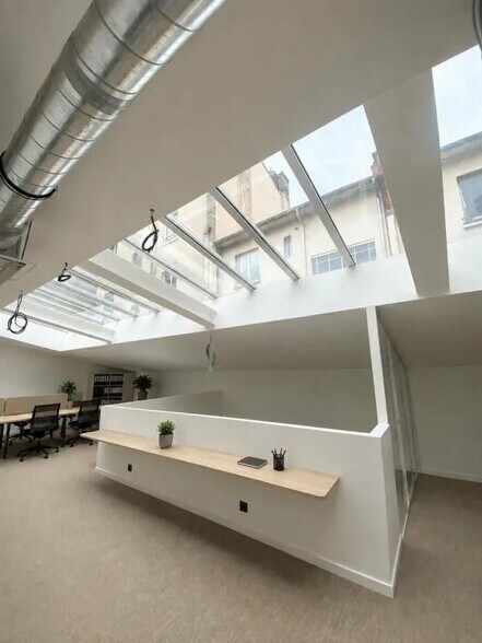 Bureau dans Lyon à louer - Photo intérieure – Image 2 sur 3