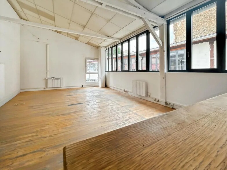 Bureau dans Paris à louer - Photo de l’immeuble – Image 1 sur 5