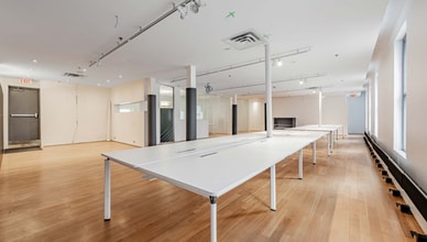 99 Jarvis St, Toronto, ON à louer Photo intérieure– Image 1 sur 2