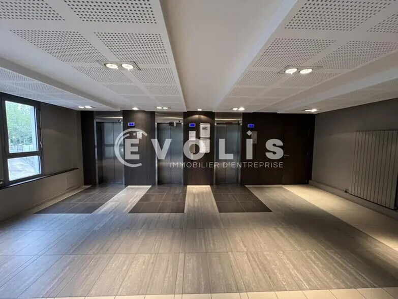 Bureau dans Noisy-le-Grand à vendre - Hall d’entrée – Image 3 sur 8
