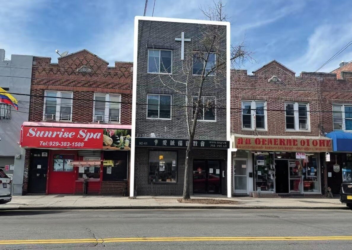 9041 Corona Ave, Elmhurst, NY à vendre Photo principale– Image 1 sur 30