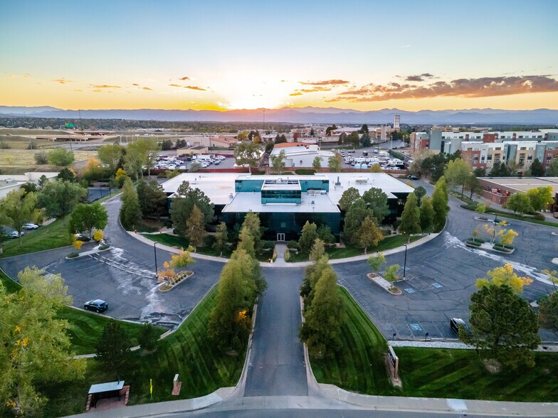 373 Inverness Pkwy, Englewood, CO à louer - Photo de l’immeuble – Image 1 sur 36