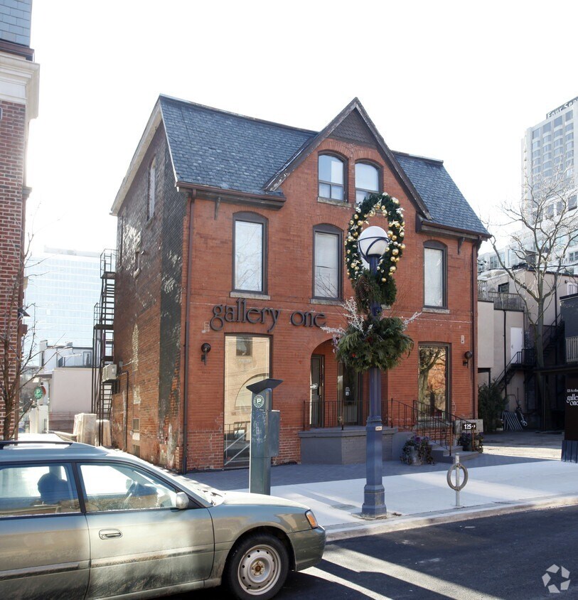 121 Scollard St, Toronto, ON à vendre Photo principale– Image 1 sur 5