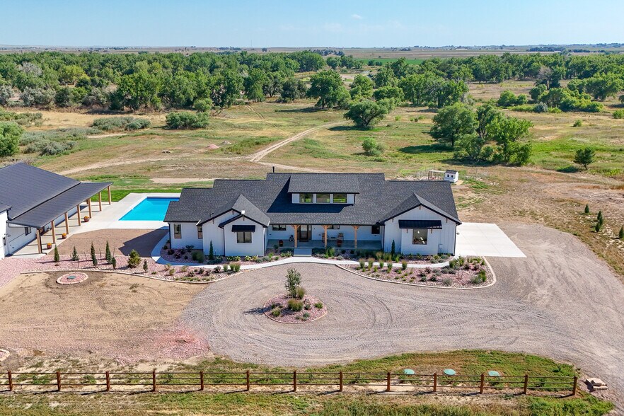 27446 County Road 388, Kersey, CO à vendre - Photo de l’immeuble – Image 3 sur 41