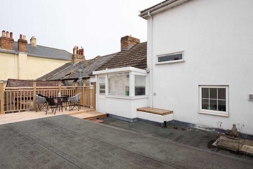 25-27 Black Bull Road, Folkestone à vendre - Photo de l’immeuble – Image 3 sur 19